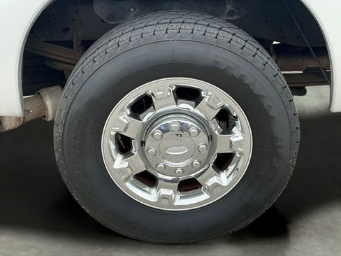 Used 2014 Ford F250 Lariat w/ Chrome Package RWD image 16