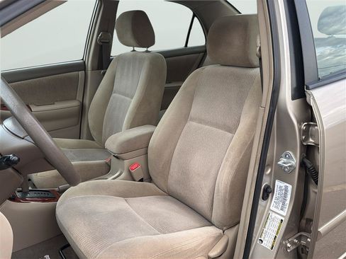 Used 2006 Toyota Corolla LE w/ Audio Value Pkg FWD image 12