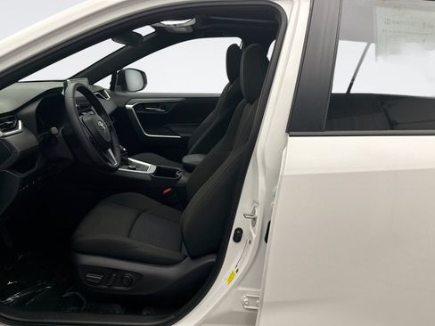 Used 2025 Toyota RAV4 SE w/ Weather & Moonroof Package AWD/4WD image 11