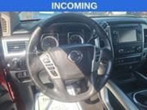 Used 2018 Nissan Titan SV w/ SV Convenience Package RWD image 12