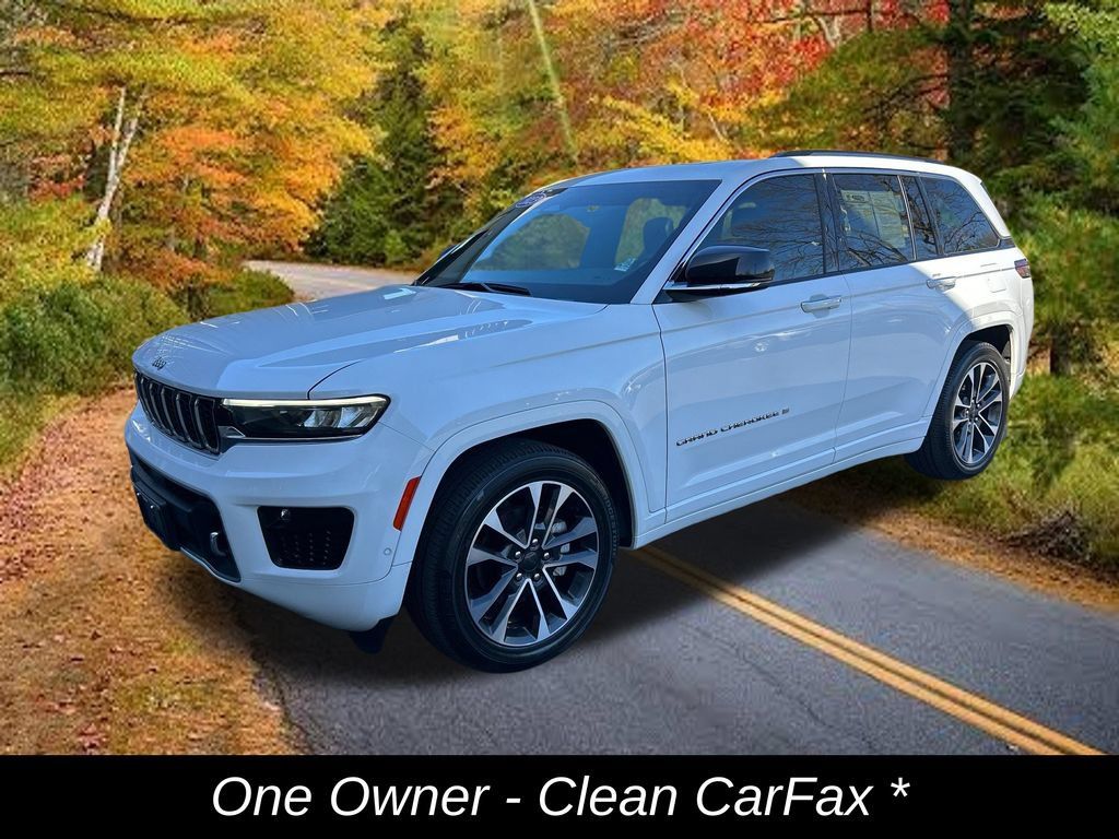 Certified 2023 Jeep Grand Cherokee Overland w/ Luxury Tech Group IV AWD/4WD image 9
