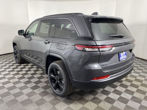 New 2026 Jeep Grand Cherokee Limited image 10