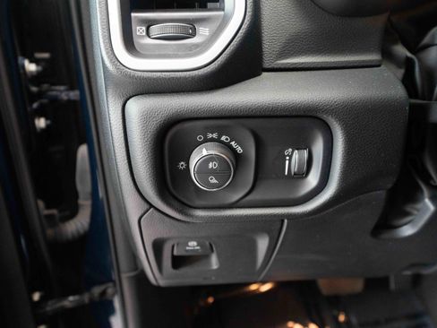 Used 2023 RAM 1500 Big Horn AWD/4WD image 11