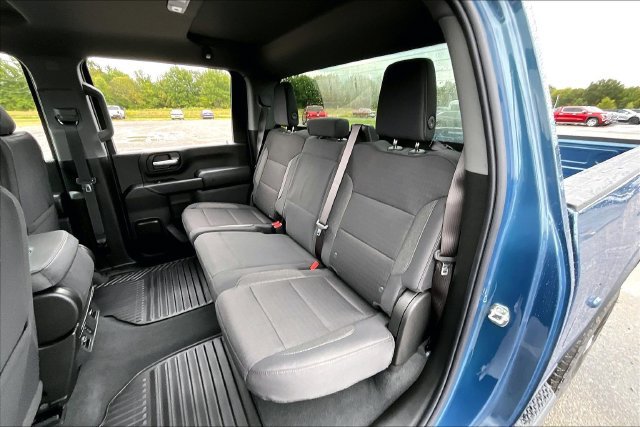 New 2026 Chevrolet Silverado 2500 Custom w/ Custom Value Package AWD/4WD image 10