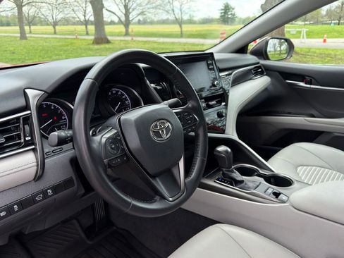 Used 2021 Toyota Camry SE image 18