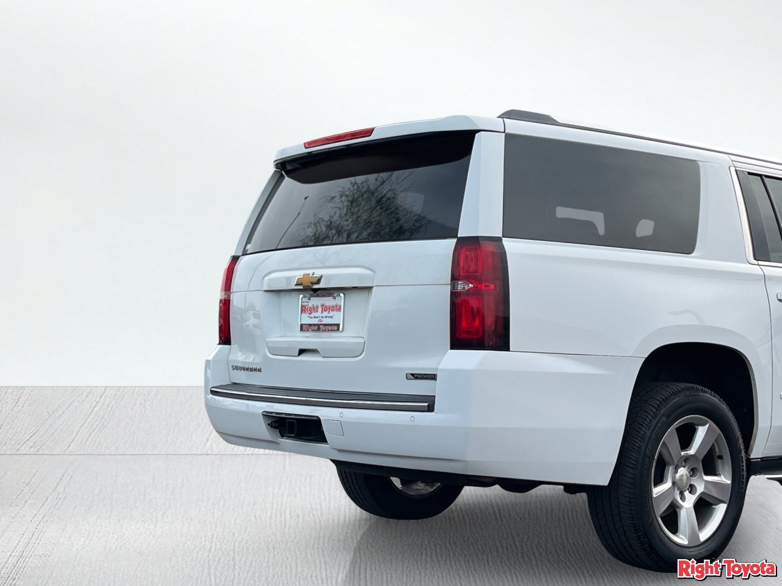 Used 2018 Chevrolet Suburban Premier RWD image 11
