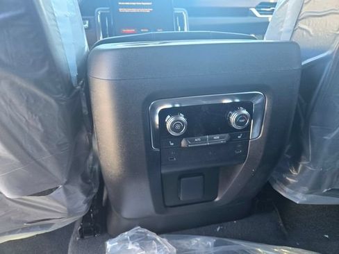 New 2026 GMC Yukon XL Denali w/ Sun & Power Step Package AWD/4WD image 13