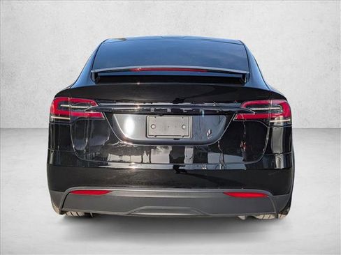 Used 2024 Tesla Model X image 7