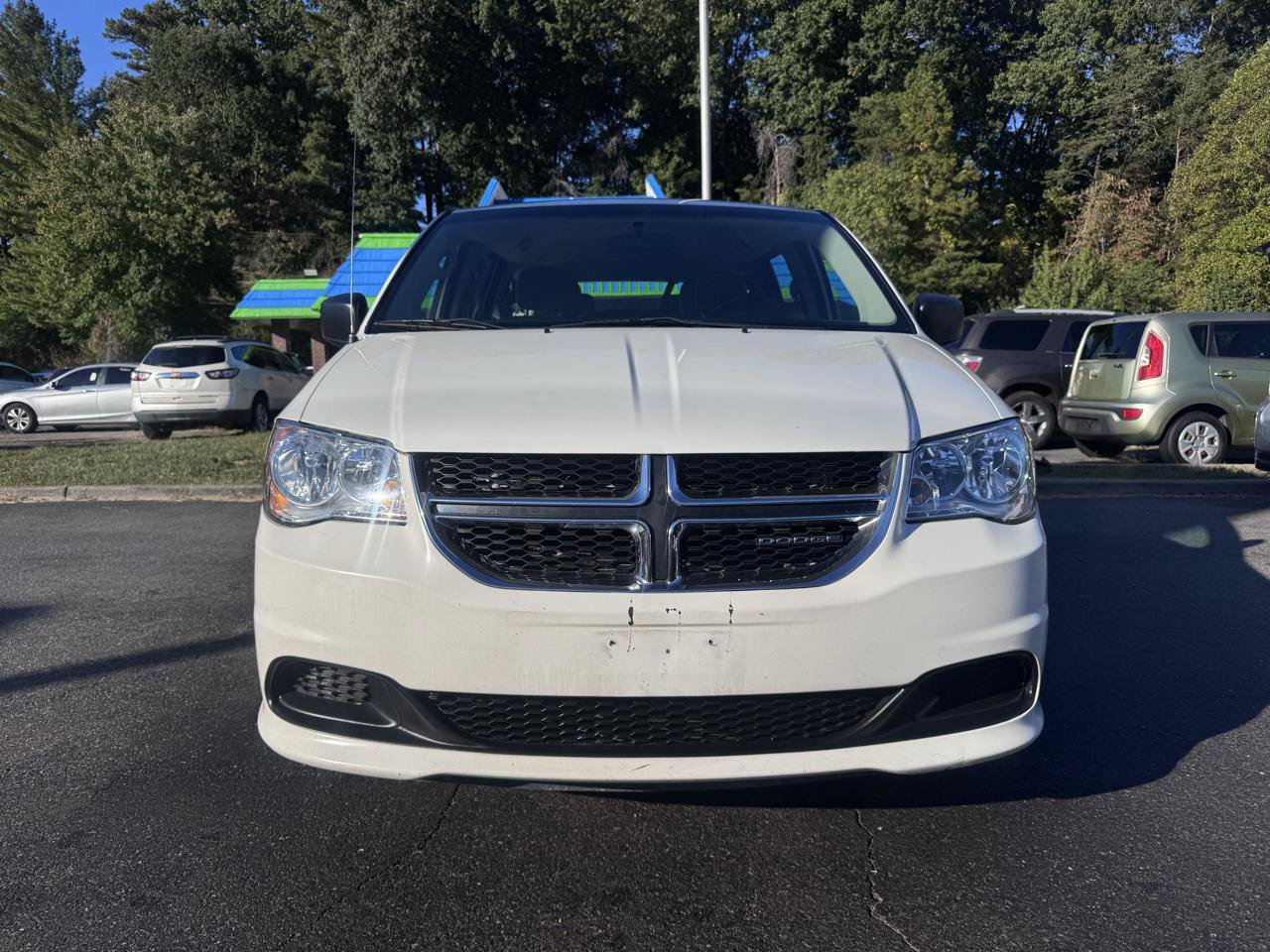 Used 2012 Dodge Grand Caravan American Value Package FWD image 2