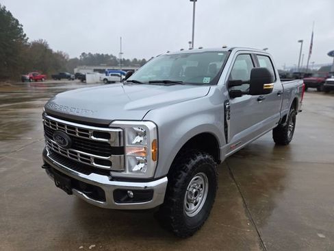Used 2024 Ford F250 XL image 1