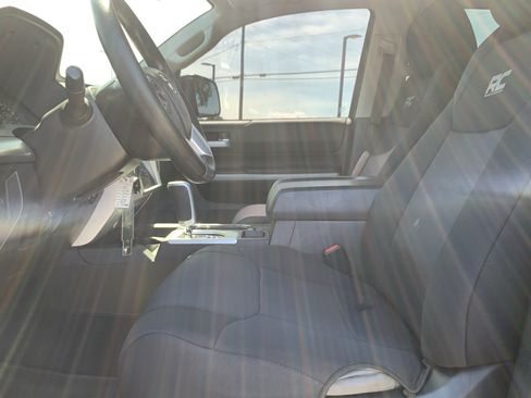 Used 2018 Toyota Tundra SR5 w/ SR5 Upgrade Package AWD/4WD image 16