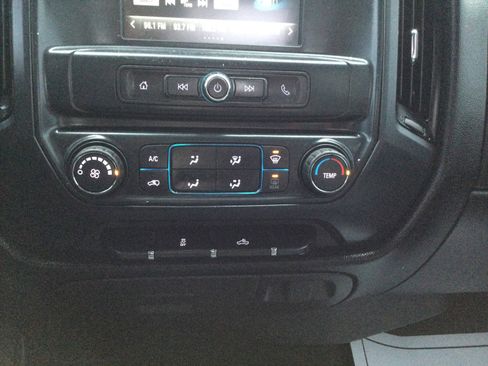 Used 2018 Chevrolet Silverado 1500 Custom w/ Custom Value Package image 11