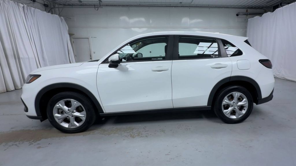 Certified 2024 Honda HR-V LX image 5