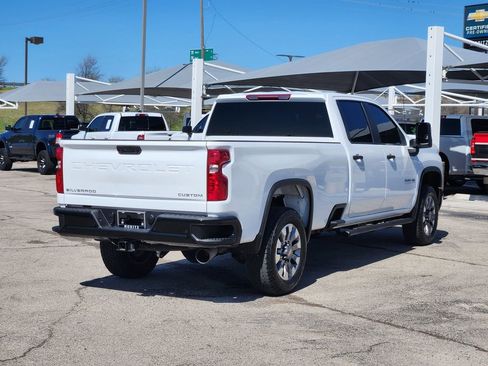 Used 2025 Chevrolet Silverado 2500 Custom w/ Custom Value Package image 5