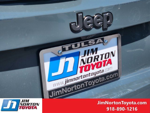 Used 2016 Jeep Renegade Trailhawk AWD/4WD image 11