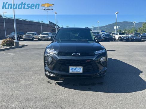 Used 2023 Chevrolet TrailBlazer RS w/ Convenience Package AWD/4WD image 2