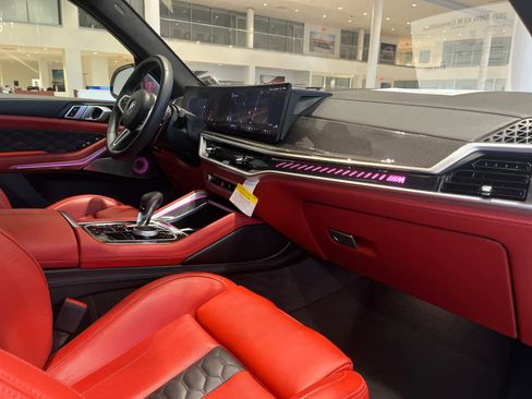 Used 2025 BMW X5 M Competition w/ Executive Package image 12