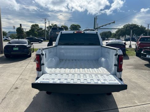 Used 2025 RAM 1500 Big Horn AWD/4WD image 36