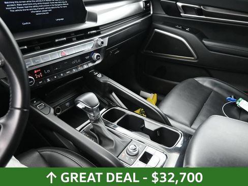 Used 2025 Kia Telluride S AWD/4WD image 30