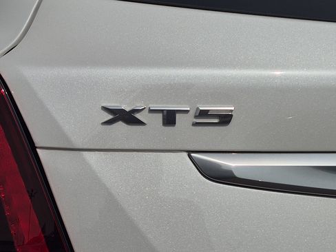 Certified 2023 Cadillac XT5 Premium Luxury AWD/4WD image 32