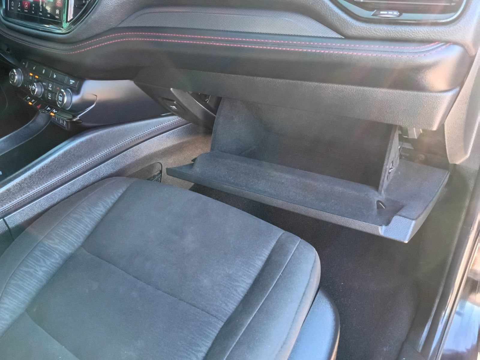 Used 2024 Dodge Durango R/T RWD image 31