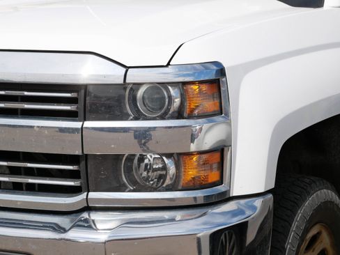 Used 2016 Chevrolet Silverado 3500 W/T w/ WT Convenience Package AWD/4WD image 4