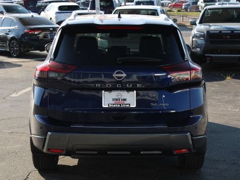 Certified 2024 Nissan Rogue SL w/ SL Premium Package AWD/4WD image 8
