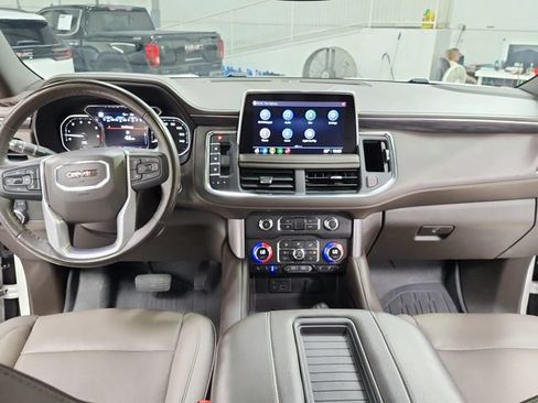 Used 2021 GMC Yukon XL SLT w/ SLT Premium Package RWD image 26