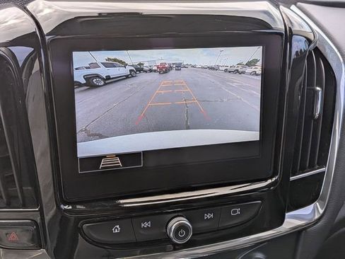 Used 2020 Chevrolet Traverse LT FWD image 24