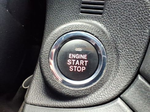 Used 2020 Subaru Outback Premium image 15