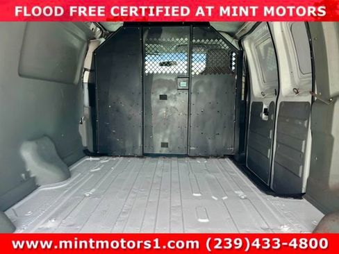 Used 2014 Ford E-350 and Econoline 350 Super Duty RWD image 16