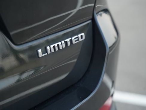 Used 2023 Jeep Grand Cherokee L Limited w/ Luxury Tech Group II RWD image 45