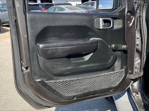 Used 2019 Jeep Wrangler Unlimited Sport image 20