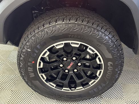 New 2026 GMC Canyon AT4 w/ Technology Plus Package image 11