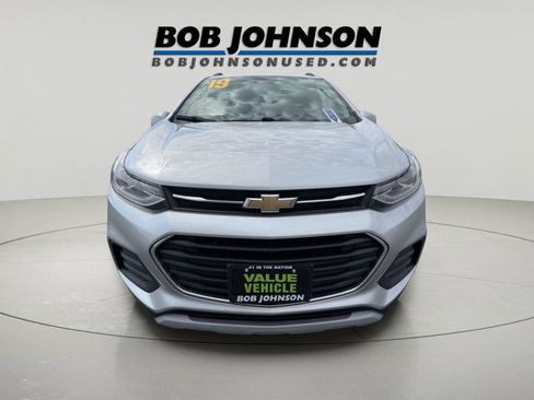 Used 2019 Chevrolet Trax LT w/ LT Convenience Package AWD/4WD image 8