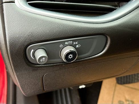 Used 2016 Chevrolet Malibu Premier w/ Driver Confidence Package II image 11