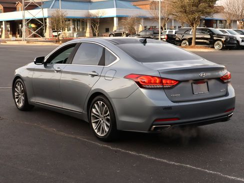 Used 2015 Hyundai Genesis 3.8 w/ Option Group 03 image 7