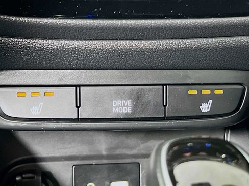 Used 2020 Hyundai Accent Limited FWD image 20