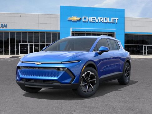 New 2026 Chevrolet Equinox EV LT image 30