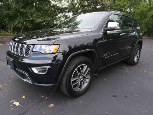 Used 2018 Jeep Grand Cherokee Limited AWD/4WD image 4