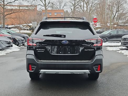 Used 2020 Subaru Outback Limited image 5