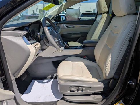 Certified 2023 Cadillac XT5 Premium Luxury w/ LPO, Floor Liner Package AWD/4WD image 4