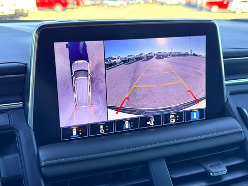 Used 2021 GMC Yukon SLT w/ SLT Premium Package image 32