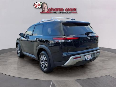Used 2023 Nissan Pathfinder SL w/ Black Appearance Package image 3