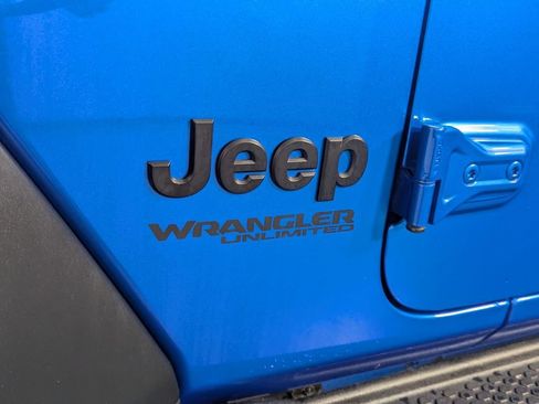 Used 2021 Jeep Wrangler Unlimited Sport AWD/4WD image 9