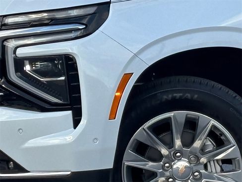 Used 2026 Chevrolet Suburban Premier image 2