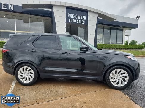 Used 2024 Land Rover Discovery S image 2