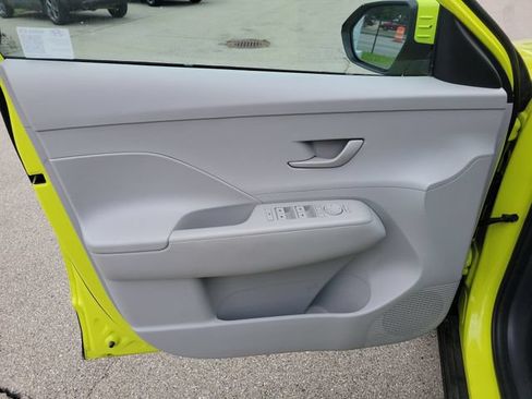 Used 2025 Hyundai Kona SEL FWD image 20