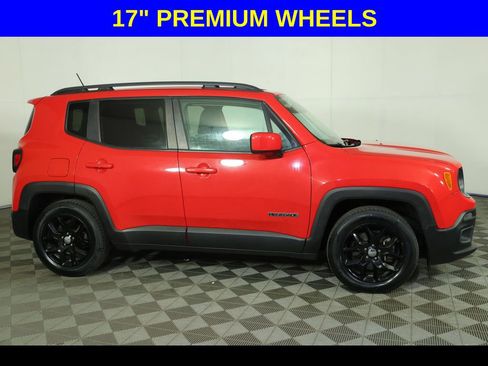 Used 2017 Jeep Renegade Latitude image 4