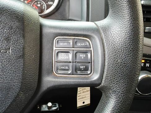 Used 2015 RAM 1500 Express RWD image 15